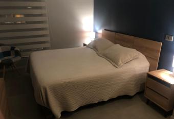 Departamento en el Corazon de Providencia has rooms with a private hot tub