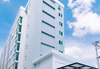                                                                                   One Budget Chiangrai Soi Sawan allows 18 year olds to book a room