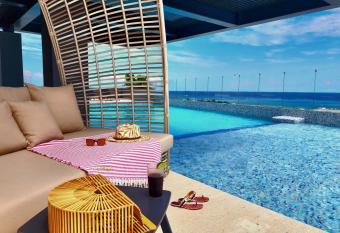 Singular Dream Beach Residences has Balcony rooms