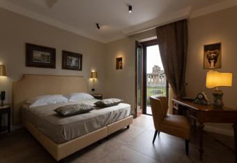 Domus Clelia Paestum Antica Luxury rooms allows 18 year olds to book a room