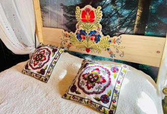 Chambre & spa  allows 18 year olds to book a room