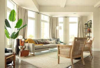 Savannah District Downtown Apartment 1 has Balcony rooms