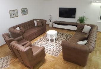 Silver Gate Apartment Sarajevo has Balcony rooms