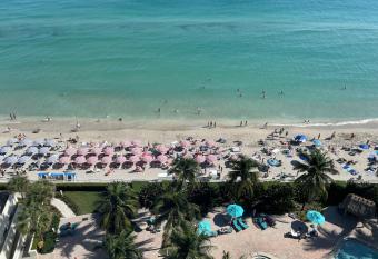 Sweeping Ocean Views of Hollywood Beach - Unit 14F has Balcony rooms