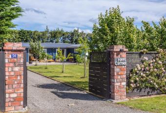 Hare Cottage allows 18 year olds to book a room