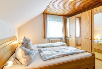 Ferienwohnung am Birnbaum has Balcony rooms