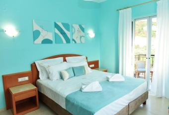 Christianna Luxury Apartment 2 has Balcony rooms