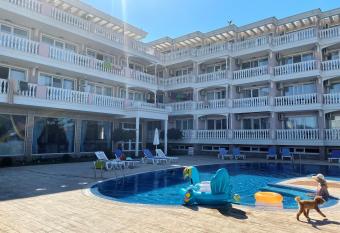 Cozy Elegant Room in Perla Del Mar complex has Balcony rooms