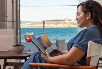 La  belle Luxury House Chania allows 18 year olds to book a room