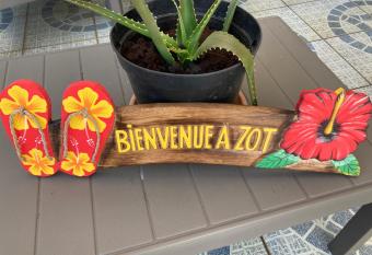 La Petite Escale du Ma  do has Balcony rooms