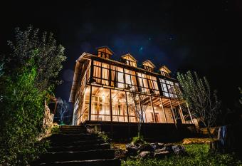 The Villster Resort has Balcony rooms