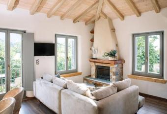 Archontiko Epirus 2 allows 18 year olds to book a room