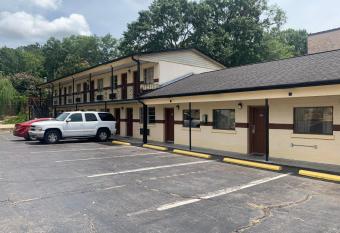 Economy Inn has Smoking rooms