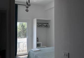 suite diminutif allows 18 year olds to book a room