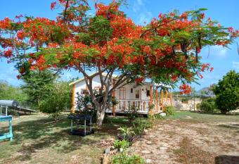 Bungalow au soleil has Balcony rooms