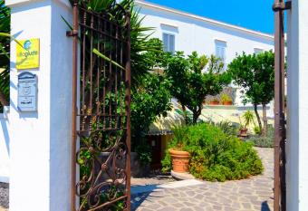 Albergo Villa Giusto has Balcony rooms