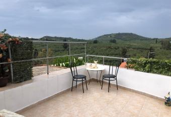 Villa Chrysanthi, renovated in Nohia has Balcony rooms