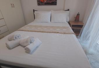 Kali View Apartment allows 18 year olds to book a room