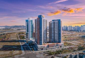 Urbanstay Incheon Songdo allows 18 year olds to book a room