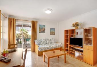 Canarina has Balcony rooms