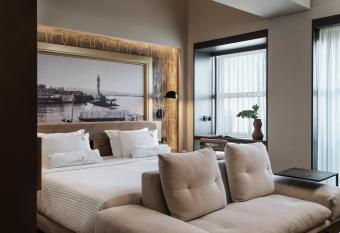 The Chania Hotel allows 18 year olds to book a room