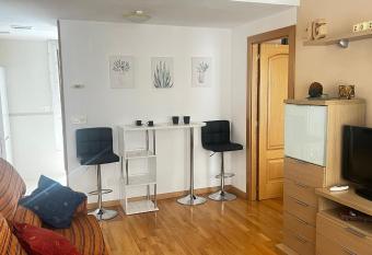 El Primero G Zaragoza - Aljafer  a allows 18 year olds to book a room