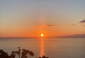 Puntillo Del Sol 207 allows 18 year olds to book a room