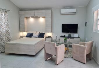 Studio Felisidat allows 18 year olds to book a room