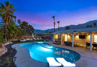 Happy Palm has Balcony rooms