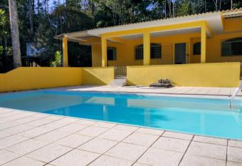 Bela Ch  cara has Smoking rooms