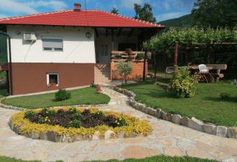 Apartmani Ru  ina staza has Balcony rooms