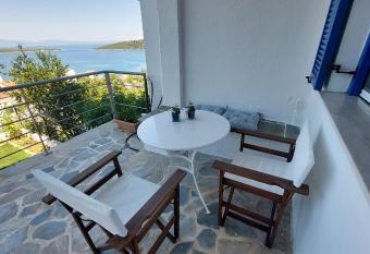 BLUE ROOM has Balcony rooms