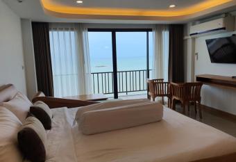 Grace Seaview                                            3                                                                has Balcony rooms