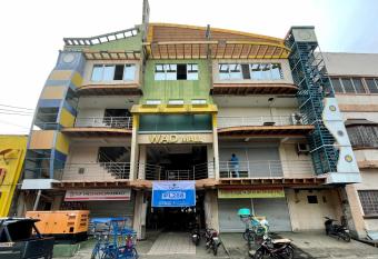 Hotel Benjamin Naval allows 18 year olds to book a room