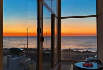 beachfront apartment 5/22 Esplanades seaviews has Balcony rooms