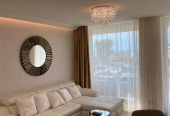 Gold Wave Apartments has Balcony rooms