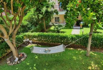 Blue Oasis has Balcony rooms