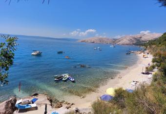 Apartmani Denis has Balcony rooms