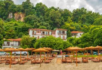 Kyma Papa Nero Studios has Balcony rooms