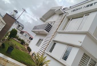 V.R.NEST has Balcony rooms