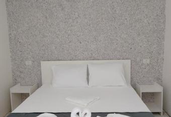 AmA allows 18 year olds to book a room