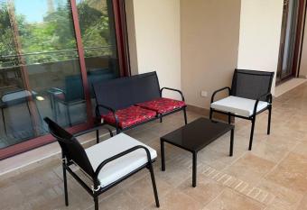 Apartamento en la zona puerto banus  allows 18 year olds to book a room