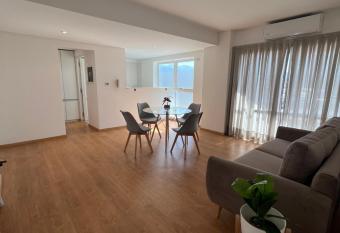 Departamento de lujo en Salta Capital allows 18 year olds to book a room