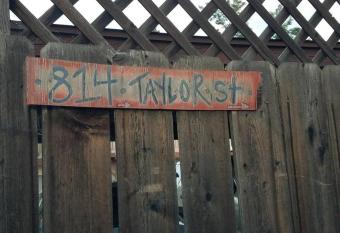 Medford 2-Bedroom Cottage to movie, park, downtown has Balcony rooms