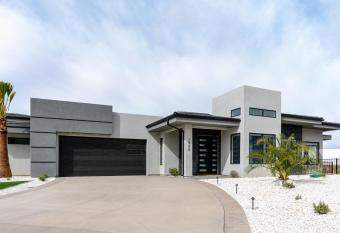 BoHo Relaxing Retreat at Copper Rock Golf Course has Balcony rooms