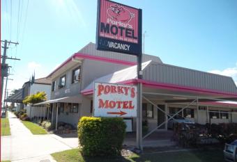 Porky s Motel Rockhampton allows 18 year olds to book a room