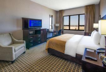 ASOT HOTEL MIAMI allows 18 year olds to book a room