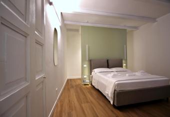 Casa Maggie allows 18 year olds to book a room