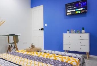 AppartCosy-StQuentin has Balcony rooms