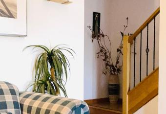 Boxhill           allows 18 year olds to book a room